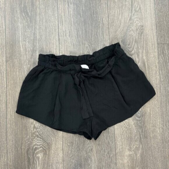 Wilfred Aritzia Montrouge Shorts Crepe Paperbag Waist Black Silk Size XXS - Picture 7 of 14
